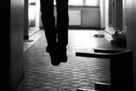 Góa phụ 35 tuổi tự vẫn vì không nuôi nổi 4 con