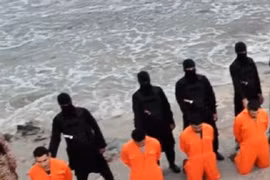 Dọa chặt đầu bạn gái cũ vì bị kích động bởi video của IS