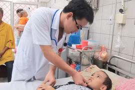 Kỳ tích cứu sống trẻ bị ổ áp xe lớn trong não