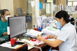 Ồ ạt rút bảo hiểm xã hội một lần, bài toán khó chưa có hồi kết