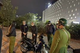 Công an Hà Nội: Chặn, bắt “tổ lái” tìm nhau đi “bão” đêm