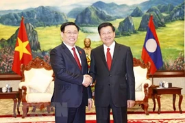 Việt Nam - Lào: Duy trì và vun đắp mối quan hệ láng giềng gắn bó, thủy chung 