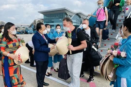 Thế giới thích ứng an toàn, dần sống chung với đại dịch Covid-19 