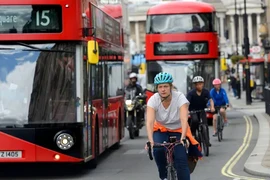 Chính phủ Anh yêu cầu điều tra nguyên nhân giá nhiên liệu “tăng nhanh nhưng giảm chậm” 