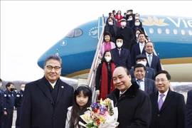 Chủ tịch nước Nguyễn Xuân Phúc bắt đầu thăm cấp Nhà nước Đại Hàn Dân Quốc