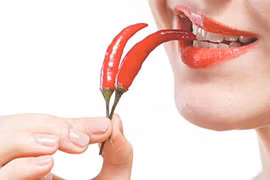 Ăn cay: Lợi và hại 