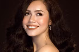 Á hậu Hoàng My chấm thi “Hoa hậu Hoàn vũ Việt Nam 2022” 