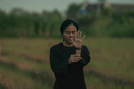 Diễn viên Vân Trang đóng phim kinh dị “Chuyện ma gần nhà” 