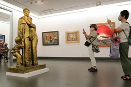 Còn mãi với thời gian