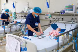 Bệnh do Adenovirus tăng mạnh tại Hà Nội, phụ huynh có nên lo lắng?