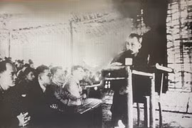 Nâng cao đạo đức cách mạng của những người "chỉ biết còn Đảng thì còn mình" trong tình hình mới 