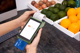 Visa, MasterCard tăng phí và bài toán phát triển thẻ tín dụng nội địa