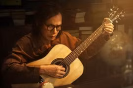 Tạo hình của NSƯT Trần Lực trong vai nhạc sĩ Trịnh Công Sơn 