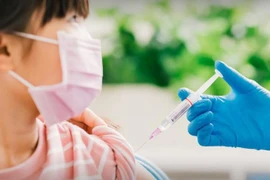 Giảm tác dụng phụ sau tiêm vaccine Covid-19 cho trẻ dưới 12 tuổi 