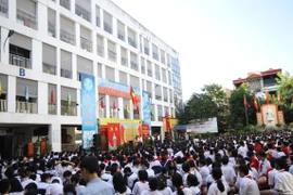 Học sinh Hà Nội hào hứng hưởng ứng Ngày pháp luật Việt Nam