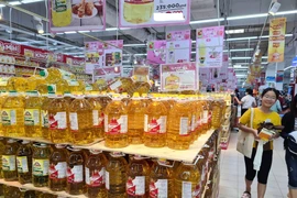 Người tiêu dùng “méo mặt” vì giá hàng hóa đồng loạt tăng mạnh