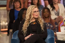 CeCe Moore - chuyên gia phả hệ khiến hàng chục kẻ giết người sa lưới