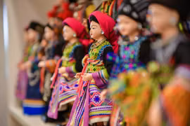 Độc đáo búp bê trong trang phục 54 dân tộc Việt Nam 