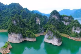 Khám phá vịnh Hạ Long trên cạn ở Tuyên Quang