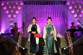 Đẹp hút hồn áo dài “xưa và nay”