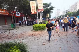Trung Quốc: Vừa bắt nghi phạm đánh bom liên hoàn, lại xảy ra nổ lớn ở chung cư