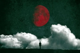 Nửa đêm trăng sáng