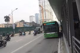 Suôn sẻ 2 ngày đầu vận hành xe buýt nhanh 