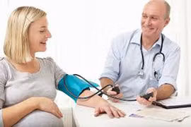 Phụ nữ bị huyết áp cao dễ sinh con trai