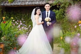 Hoa khôi thể thao rủ nhau lên xe hoa