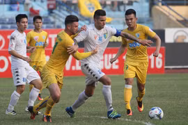 Quà Tết về tay ai?