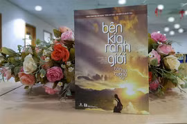 "Bên kia ranh giới"