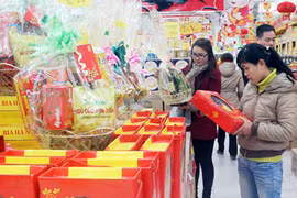 Hàng Tết, không lo "sốc" giá