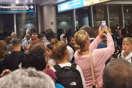 Sập hệ thống máy tính, nhiều sân bay Mỹ bị đình trệ