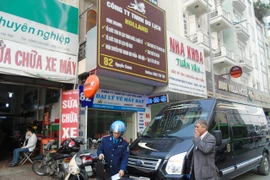 Hà Nội xử phạt 23 trường hợp xe dù trong 1 ngày