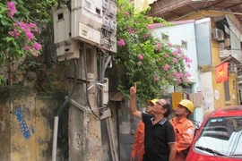 Hà Nội: Tích cực triển khai việc lắp đặt công tơ điện tử
