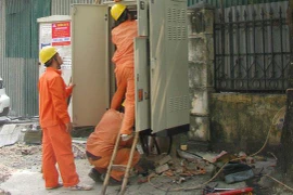 Điện lực Ba Đình nỗ lực đảm bảo an toàn cung cấp điện