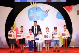 Trao giải quốc gia cuộc thi vẽ tranh "Chiếc ô tô mơ ước"