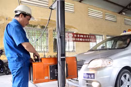 Bộ Tài chính làm rõ việc thu phí thử nghiệm tiêu thụ nhiên liệu
