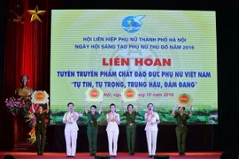 Phụ nữ CATP Hà Nội giành giải Đặc biệt trong Liên hoan tuyên truyền