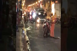 Tài xế say xỉn lái ô tô "điên", gây náo loạn đường phố