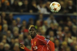 Balotelli lại gặp rắc rối vì... phụ nữ