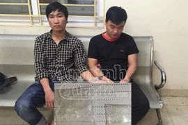 Thanh niên mua ma túy đá, chưa kịp "đập" thì bị bắt