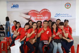 Ngân hàng Quân đội chung tay sẻ chia với cộng đồng