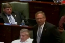 Nghị sỹ Mỹ bỗng dưng nổi đóa