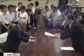 Lãnh đạo mới của Công ty điện lực Tokyo làm việc với Tỉnh trưởng Fukushima 