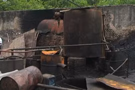 Phát hiện cơ sở tái chế dầu ăn bẩn