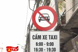 Cấm taxi hoạt động giờ cao điểm trên phố La Thành, Khâm Thiên