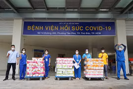 Vinamilk ủng hộ thêm 5 tỷ đồng sản phẩm và thiết bị y tế cho các trung tâm hồi sức tích cực và bệnh viện tuyến đầu