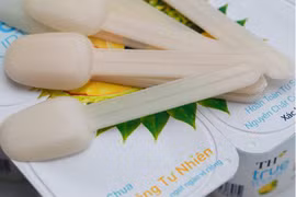 Tập đoàn TH giảm số lượng thìa sữa chua dùng một lần đi kèm sản phẩm TH true Yogurt, chung tay giảm rác thải nhựa