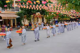 Mừng lễ Vía Bà, núi Bà Đen tổ chức chợ Lá, dâng đăng trong 2 ngày 31/5 và 1/6